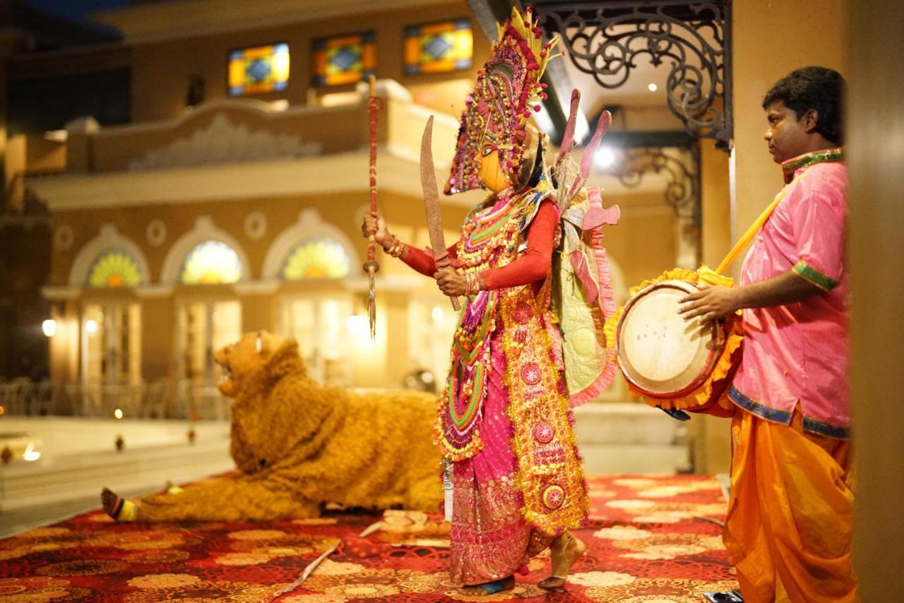 Raajkutir - IHCL SeleQtions Hotel Kolkata Bagian luar foto